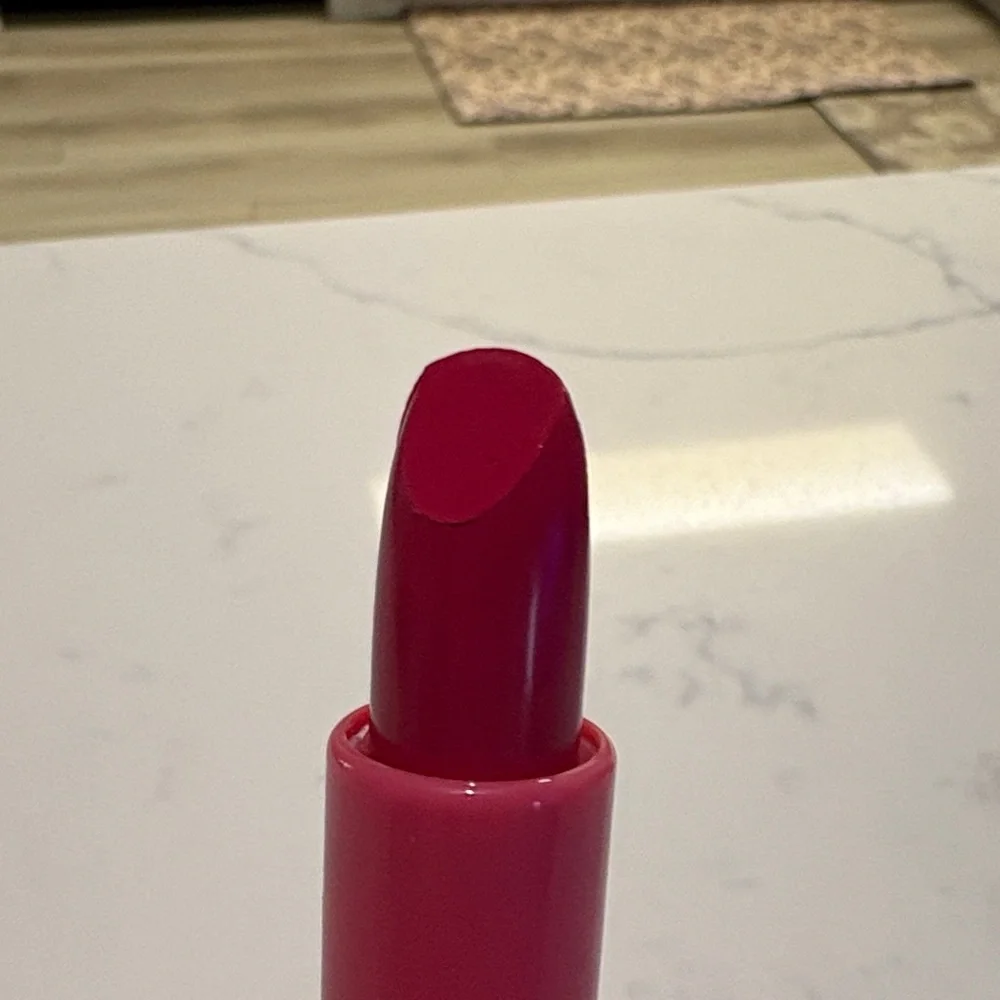 Colour Bold Pink Lipstick - Picture 2 of 4